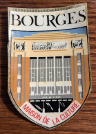Delcampe - Ecusson Maison De La Culture De Bourges Vintage - Sammlungen