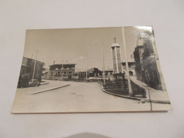 Delcampe - SARINENA   ARAGON ( ESPANA  ESPAGNE ) PLAZA DE FRANCISCO FRANCO  VIEILLE AUTO COMMERCES - Huesca