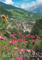 Delcampe - LA CLUSAZ - LE VIEUX CHALAIS - LE VILLAGE ET LA CHAINE DES ARAVIS - La Clusaz