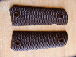 Paire De Plaquettes De 1911A1 US - Armas De Colección