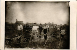** T2/T3 Bányavasút Kubikosakkal, Mozdony Csillékkel, Vonat / Industrial Mine Railway With Workers, Railcars. Photo - Unclassified