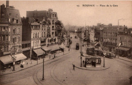 Delcampe - 27. ROUBAIX . PLACE DE LA GARE  .  CARTE NON ECRITE - Roubaix