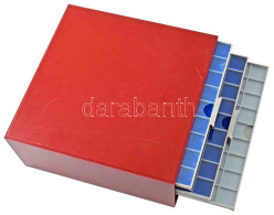 Műanyag, érmetartó Minitorony (262x262x112mm) 8db Tálcával, A Nyolc Tálca Négy Különféle Méretű Fészekkel, összesen 505  - Unclassified