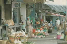 BRUNEI - CARTOLINA -  BANDAR SERI BEGAWAN - VIAGGIATA PER GENOVA - ITALIA - 1986 - Brunei
