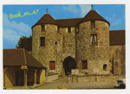 Delcampe - {93073} 91 Essonne Dourdan , L'entrée Du Château Dressé Par Philippe Auguste En 1222 - Dourdan