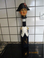 NAPOLEON Grande Bouteille D'alcool Napoléon En Costume Tête En Céramique Fine Champagne Cognac - Spirits