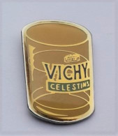 GA135 Pin's Cosmétique Parfum Eau VICHY CELESTIN Achat Immédiat - Perfume