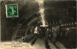 Delcampe - CPA PARIS 5e - Vue Intérieure D'une Gare Souterraine (82117) - Pariser Métro, Bahnhöfe