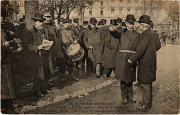 Delcampe - CPA PARIS - Les Journées Historiques (82212) - Paris (03)