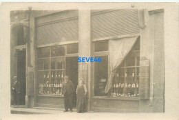 08015 - CARTE PHOTO - COMMERCE DEVANTURE Vins Primes Chocolat - Cafés