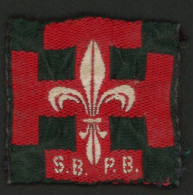 Petit Badge Ancien S.B. / P.B. - Scoutisme - Scout - 3,5 X 3,5 Cm - Voir Scan - Scouting