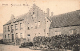 [-5%] BELGIQUE - Moere - Onderpastorij - Klooste - Couvent - Flèche - Portail - Edit Baervoets - Carte Postale Ancienne - Gistel