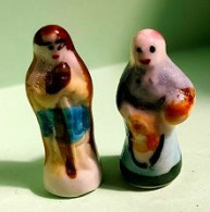 LOT DE 2 FEVES " SANTONS " - Santons
