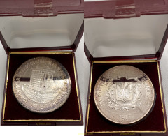3301 DOMINICANA 1977 30 ANIV. BANCO CENTRAL 30 PESOS 1847-1977 - Dominicaine