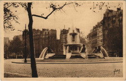 Delcampe - CPA PARIS 12e Place Daumesnil La Fontaine (36213) - Plätze