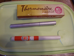 LOT DE 2 THERMOMETRES  MEDICAL AVEC ETUIT ET 1 BOITE MARQUE SAUBE ET MINUTE MELUN - Other Apparatus