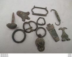 Lot De 10 Objets - Boucle -   Et Autre - Période De Gallo Romain A Moyen Age - Armas De Colección