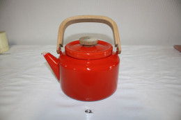 E2 Ancienne Cafetière Vintage Rouge - Top Art Deco - Casseroles