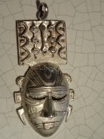 PENDENTIF. ARGENT. AFRIQUE. AMULETTE. MASQUE. FETICHE - Etnica