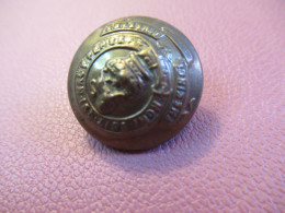 Bouton Bombé Laiton/G.B./ HUSSARS/ Lion G.B./Honni Soit Qui Mal Y Pense/Stillwell & Son/London /Mi- XXème ?    BOUT271 - Buttons