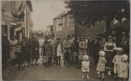 Carte Photo CHERVINGES ( GLEIZÉ 69) - Vogue De Chervinges (1927) Nombreuses Personnes - Gleize