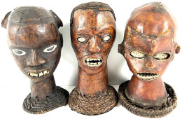 Nigeria, Stamm Der Ejagham. 3 Anthropomorphe Tanzaufsätze (Ekoi-Wappenmasken). Jeweils Holzblock Mit Antilopenleder Und  - Other & Unclassified