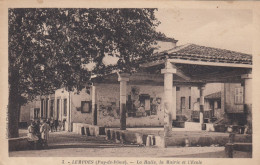 (278)  CPA  Lempdes  La Halle La Mairie Et L' école - Lempdes