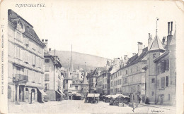 [-5%] SUISSE - Neuchâtel - Rue - Place - Marché - Etal - Echoppe - Bâtiment - Colline - Animé - Carte Postale Ancienne - Neuchâtel