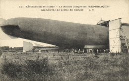 Delcampe - PC AVIATION DIRIGEABLE RÉPUBLIQUE SORTIE DU HANGAR (a48996) - Zeppeline
