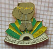 PAT14950 BOXE GANT D'OR DE HOUILLES JUBILE 1942 1992 Dpt 78 YVELINES - Boxing