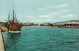 Delcampe - 56. LORIENT. CPA. LE PORT DE PÈCHE ET LA CRIÉE.  ANNEE 1962 + TEXTE - Lorient