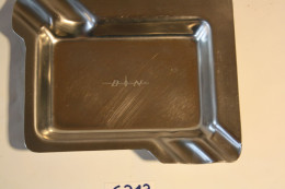 C313 Ancien Cendrier  - LTD - SARL FRANCE - PILATTUS BRITTEN NORMAN - Metal