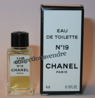 CHANEL : N° 19, Miniature De Collection. Eau De Toilette,  4ml,  Avec Sa Boite,  Parfait état - Miniatures Womens' Fragrances (in Box)
