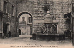 Delcampe - Vence, Station De Repos - La Porte Du Peyra Et Vieille Fontaine - Edition Giletta - Carte N° 1105 - Vence