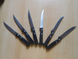 6 Couteaux à Steak Eternum Avec Lame Dentelée. 21 Cm. Comme Neuf. - Messer