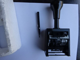 Handstempel Numorateur  Reiner B6K | Automatisch Nummeren | 8 Posities | 360g - Seals