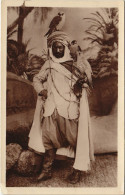 Delcampe - CPA ALGERIA Un Fauconnier - Scenes Et Types (1145611) - Männer