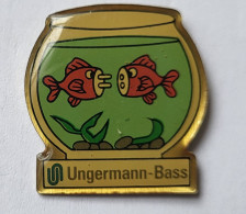 Pin's  Informatique UNGERMANN-BASS Penn Pins Bocal Poissons Rouges - Computers