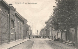[-5%] BELGIQUE - Ghistelle - Neerhofstraat - Rue - Enfant - Bâtiment - Animé - Uitg Van Honsebrouck - Carte Postale Anci - Gistel