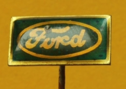 BADGE Z-35-21 - AUTO CAR, FORD - Ford