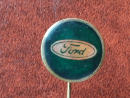 BADGE Z-35-21 - AUTO CAR, FORD - Ford