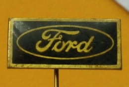 BADGE Z-35-21 - AUTO CAR, FORD - Ford
