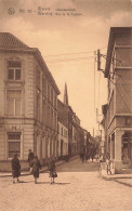 [-5%] BELGIQUE - Wervik - Oolevaarstraat - Rue - Cigogne - Bâtiment - Femme - Nels - M Dumez - Animé - Carte Postale Anc - Wervik