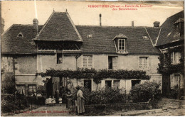 CPA VIMOUTIERS Entrée Du Couvent Des Bénédictines (868699) - Vimoutiers