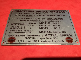 Plaque Métal 12/8 Tracteurs Unirag_vinitrac   Graissage Motul  Ets Blanc AGDE - Tractors