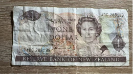 New Zealand，1 Dollar ，1981，G Condition，pick 169a - New Zealand