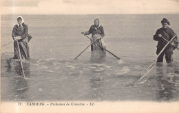 Delcampe - CABOURG  - Lot De 3 Cartes Anciennes " Dont Pecheuses De Crevettes En Beau Plan  ..-  LOT 30 - Cabourg