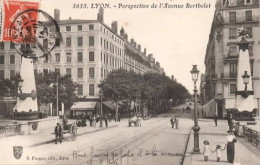 . 69 . LYON . Perpective De Avenue Berthelot . Petite Animation  . - Lyon 7