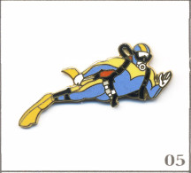 Pin's Sport - Plongée / Plongeur N°05. Estampillé Segalen Collection. EGF. T1041-05 - Tauchen