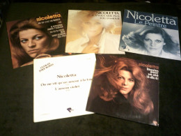 COLLECTION   DE  14 /  45 TOURS  TOURS  DIFFERENTS DE NICOLETTA - Collections Complètes